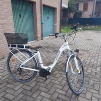 Bici elettrica per donna 
