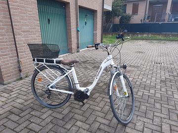 Bici elettrica per donna 
