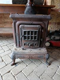 stufa a legna in ghisa