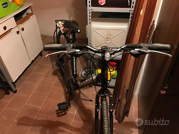 Bicicletta mountain bike grandezza 28