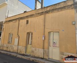 BIVANI INDIPENDENTE CON CANTINA E TERRAZZO ZONA