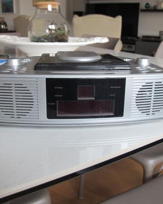 RADIO SVEGLIA CON LETTORE DVD