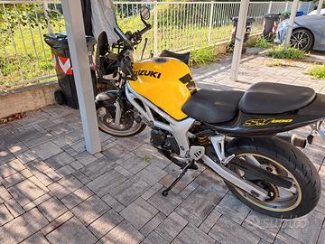 Suzuki SV 650 (2001) - Pronta, 500€ lavori!