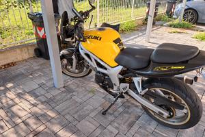 Suzuki SV 650 (2001) - Pronta, 500€ lavori!