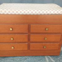 Cassettiera in legno