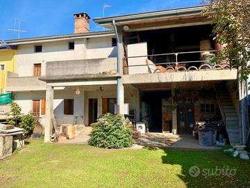 : CASA INDIPENDENTE CON AMPIO SCOPERTO