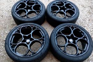 cerchi e gomme nuove 21 originali Alfa Romeo 