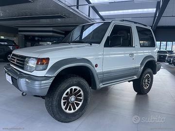MITSUBISHI Pajero 2.5 TDI MT SS GLS