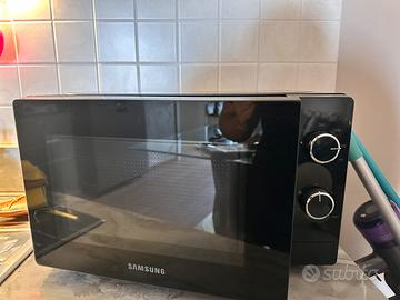 MICROONDE SAMSUNG MAI USATO