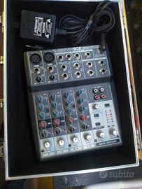 Mixer behringer Xenyx 802