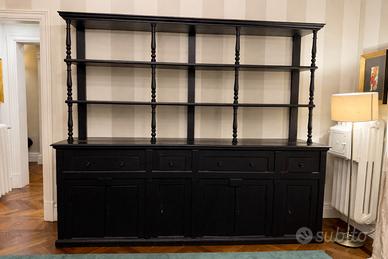 Elegante credenza in legno nero