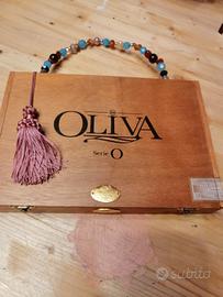 cigar box borsetta  con scatola di  sigari 