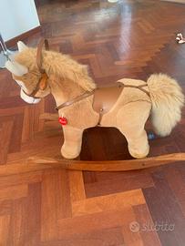 Cavallino a dondolo Trudi