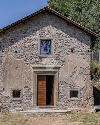 NEGOZIO A SUTRI