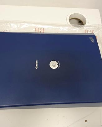 Canon CanoScan N670U scanner piano