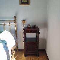 Coppia comodini classici alti in legno massello