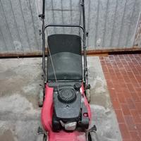 Tagliaerba con motore a scoppio