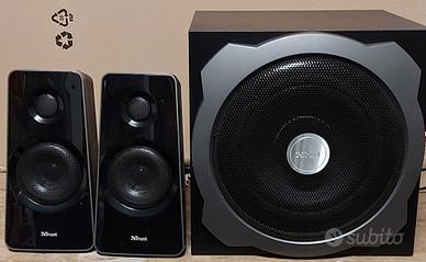 altoparlanti con subwoofer e 2 satelliti trust