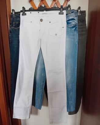 4 paia jeans TG S uno Pinko 