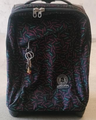 zaino Invicta con rotelle per la scuola 