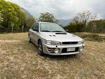 Subaru impreza Gt 2000 turbo