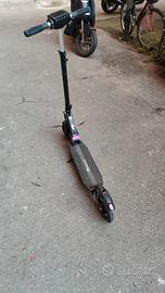Monopattino elettrico pieghevole - Come nuovo