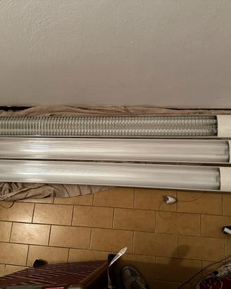 PLAFONIERA A NEON PER NEGOZI