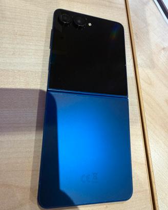 Samsung Z Flip 7  512GB
