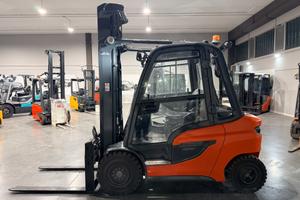 CARRELLO ELEVATORE LINDE DIESEL 30 QUINTALI