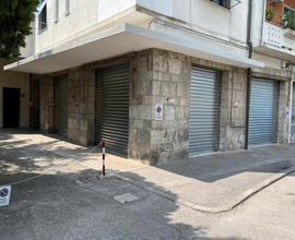 4 Garage Viale della costituzione e Via Paolo V