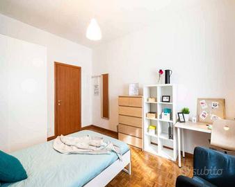 Stanza in appartamento di 92 m² a Cesano Boscone