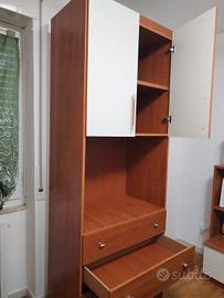 Armadio ciliegio e panna