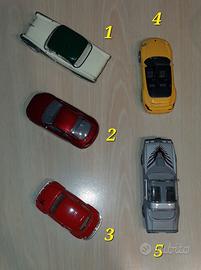 Vari giocattoli serie Queste auto fanno sul serio