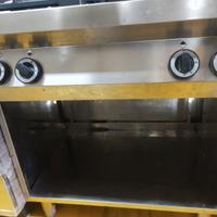 Cucina professionale a gas 4 fuochi
