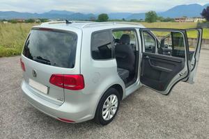 Volkswagen Touran 1, 4 Metano ( NAVIGATORE )