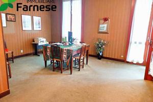 Appartamento di 190 m² con più di 5 locali a Piace