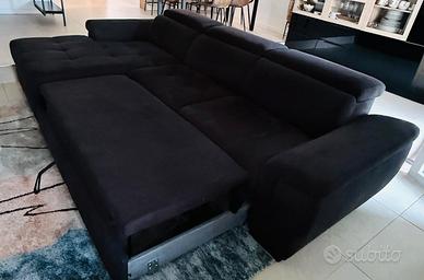 Divano 4 posti nero con slitta e chaise longue