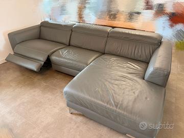 Divano in pelle Calia