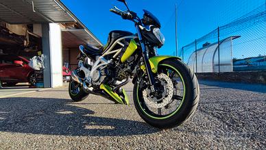Suzuki SFV 650 Gladius