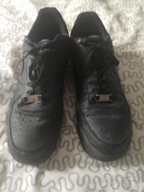 scarpe Nike Air Force nere taglia 42,5