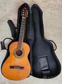 Chitarra classica Clarissa con custodia