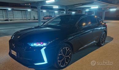 DS 4 E-Tense Performance Line 225 CV – 2022 – Full