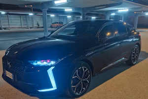 DS 4 E-Tense Performance Line 225 CV – 2022 – Full