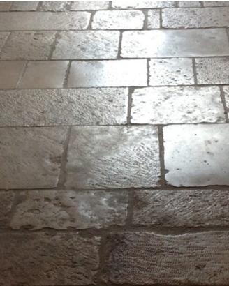 Pavimentare con basole di recupero