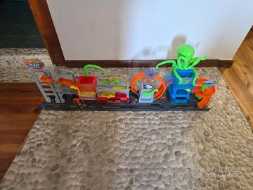 pista hotwheels autolavaggio 
