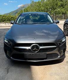 Mercedes classe A 180 benzina anno 2021