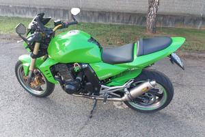 Moto Kawasaki