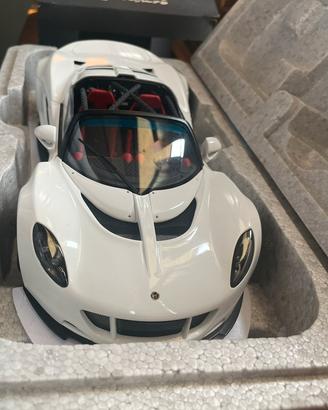 Hennessey Venom Autoart 1/18