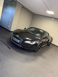 Audi R8 4.2 V8 FSI quattro R tronic