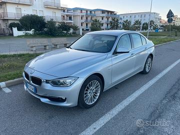 BMW Serie 3  - 318d Luxury - Manutenzione curata
